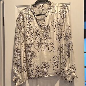 NWOT Joie white, black, shimmery blouse, size M, beautiful details